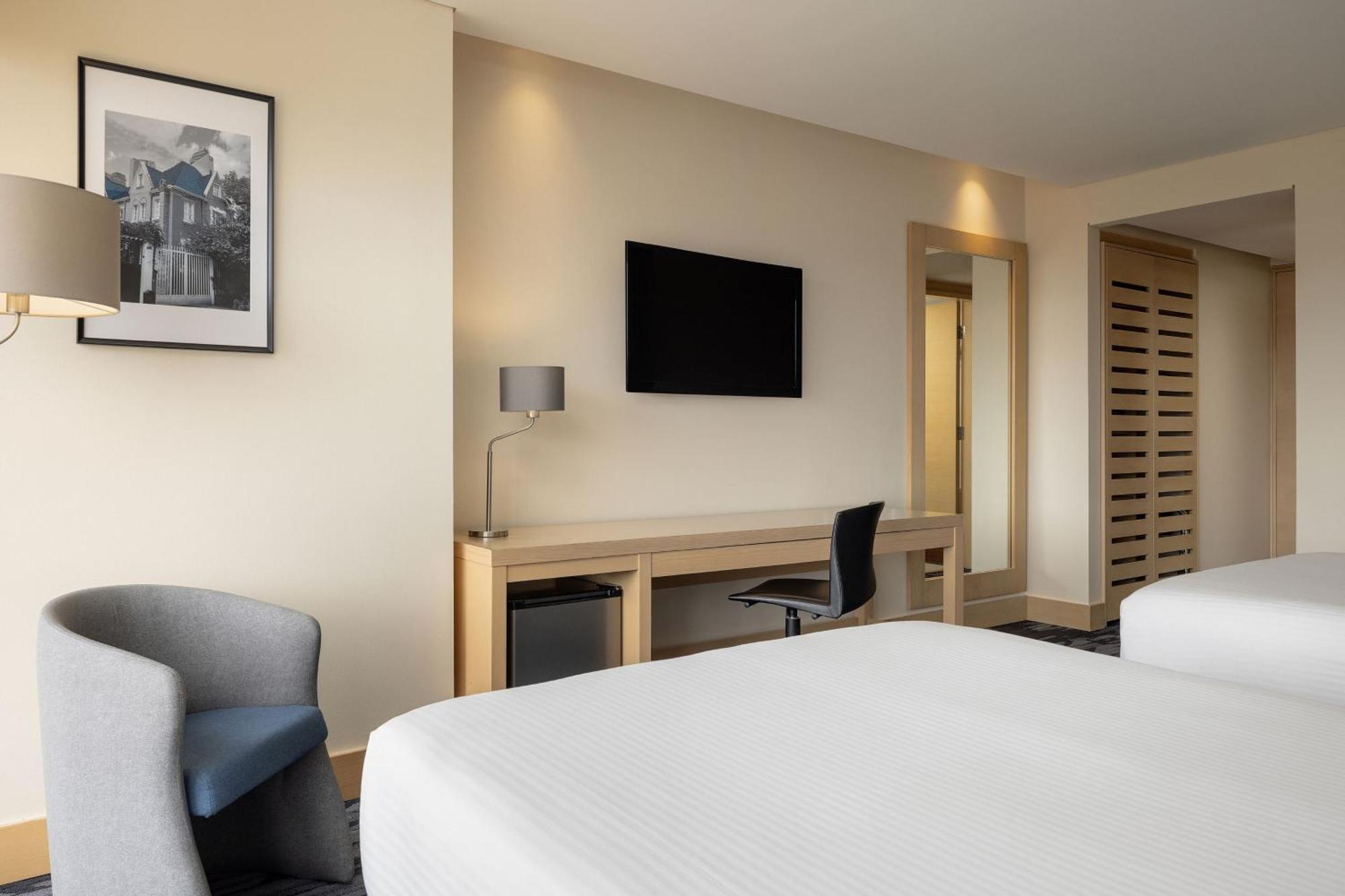 Fairfield By Marriott Bogota Embajada Hotel Exterior photo