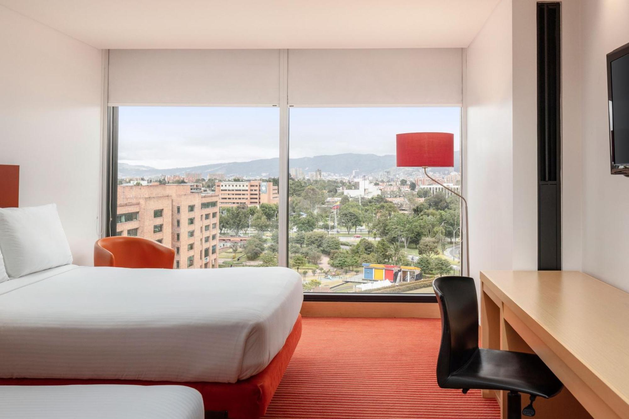 Fairfield By Marriott Bogota Embajada Hotel Exterior photo