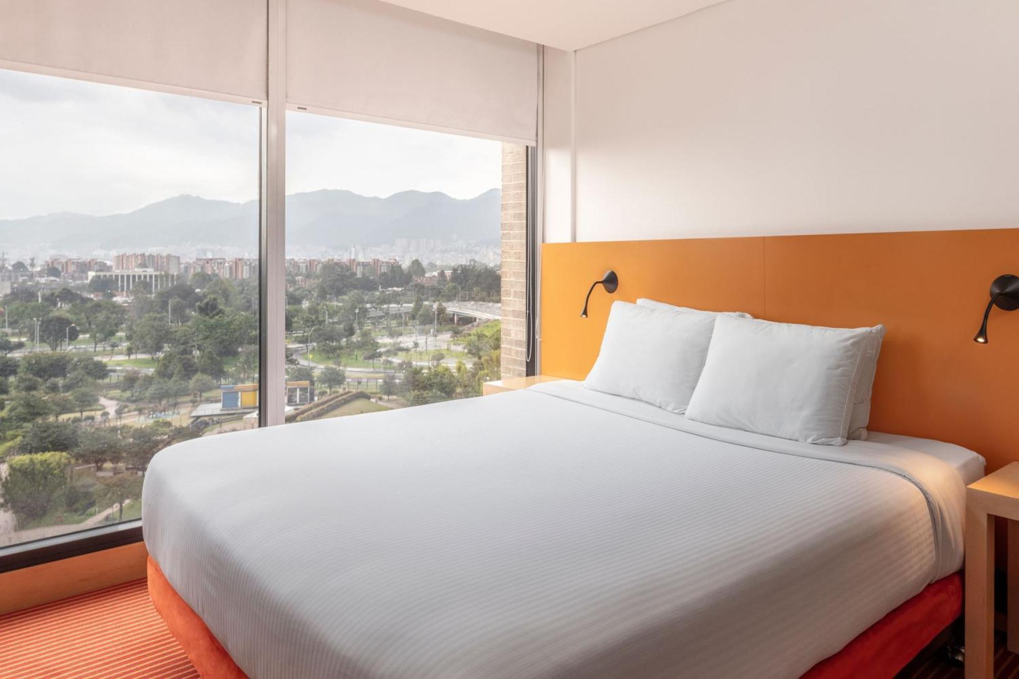Fairfield By Marriott Bogota Embajada Hotel Exterior photo