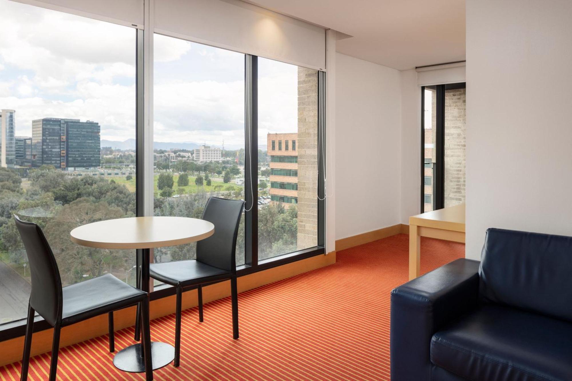 Fairfield By Marriott Bogota Embajada Hotel Exterior photo