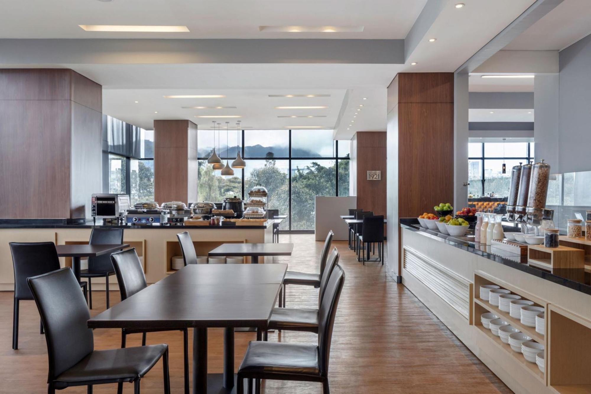 Fairfield By Marriott Bogota Embajada Hotel Exterior photo