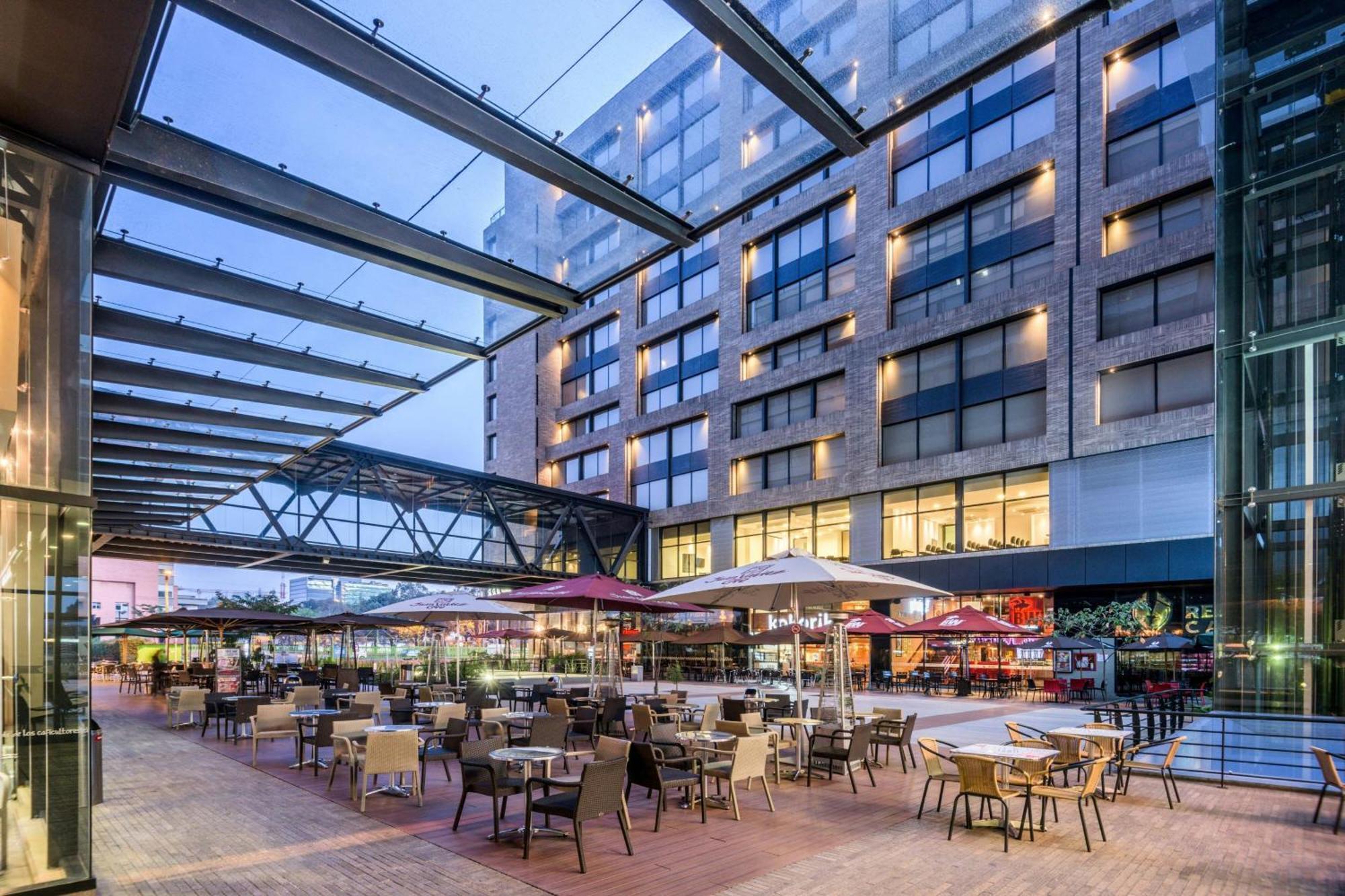 Fairfield By Marriott Bogota Embajada Hotel Exterior photo